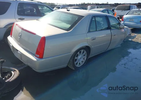 2008 Cadillac Dts 1Sa z USA, uszkodzony, nr VIN 1G6KD57Y38U198313